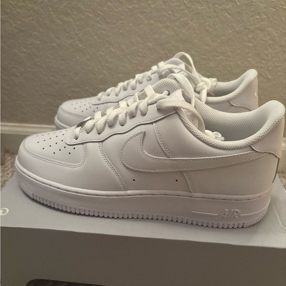 Men’s Nike Air Force 1 '07 Triple White Low Top ‼️STEAL ‼️